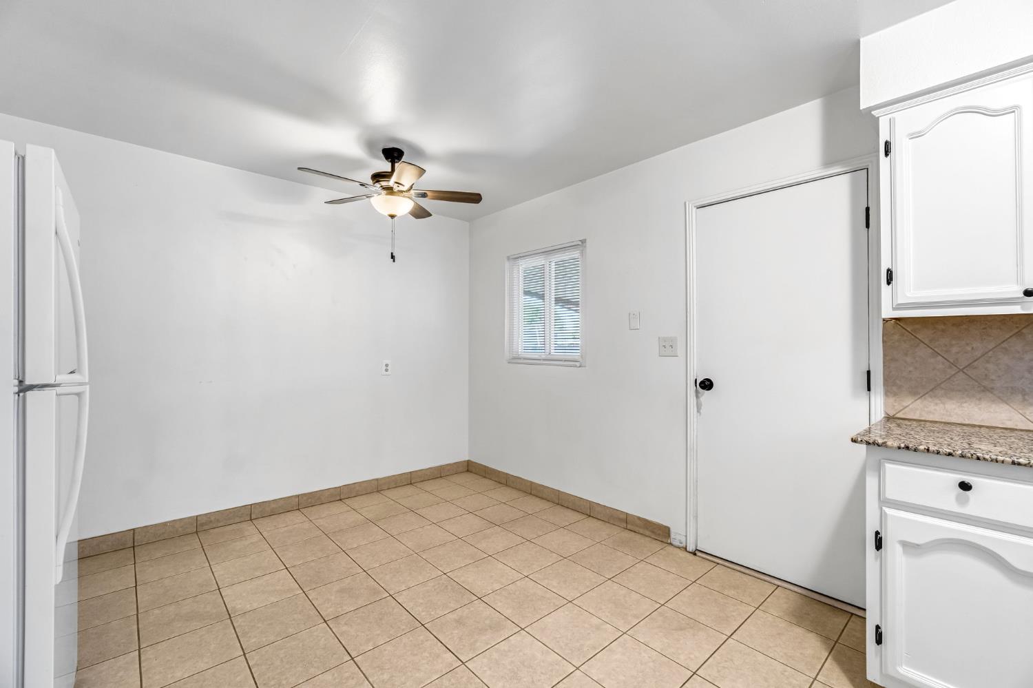 4033 E Brentwood Avenue, Fresno, CA, 93703