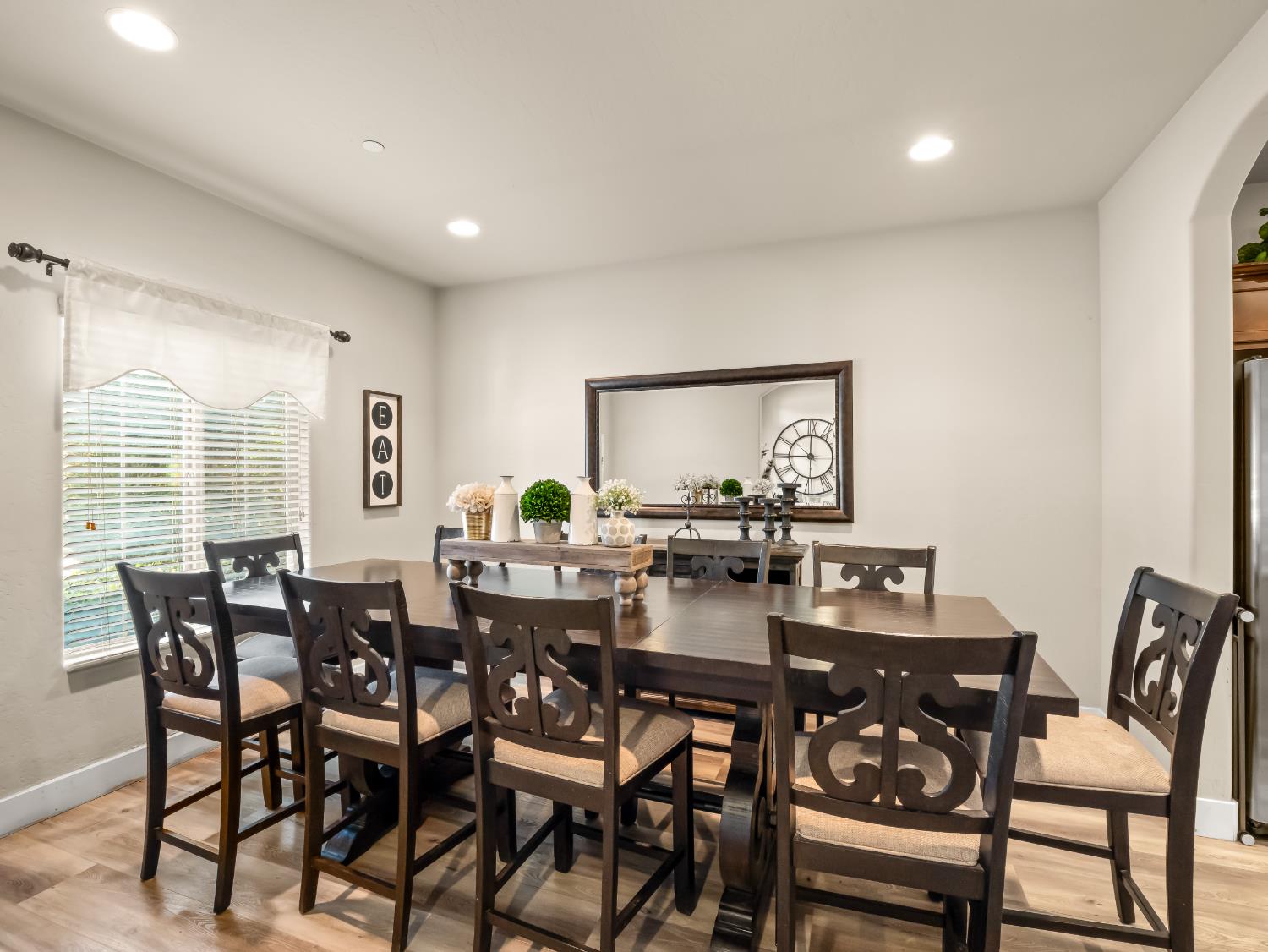 6878 W Alana Drive W, Fresno, CA, 93722