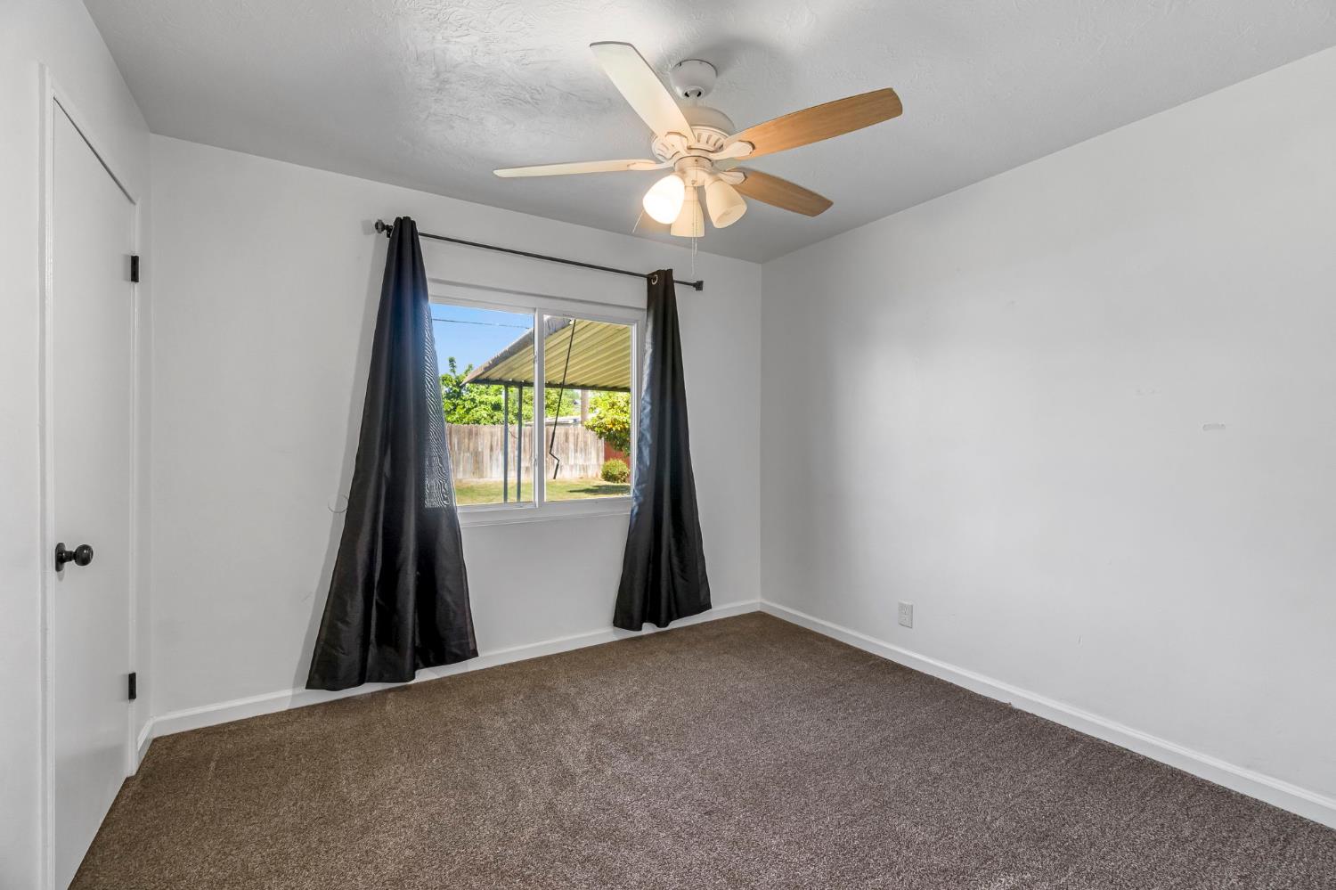 4033 E Brentwood Avenue, Fresno, CA, 93703