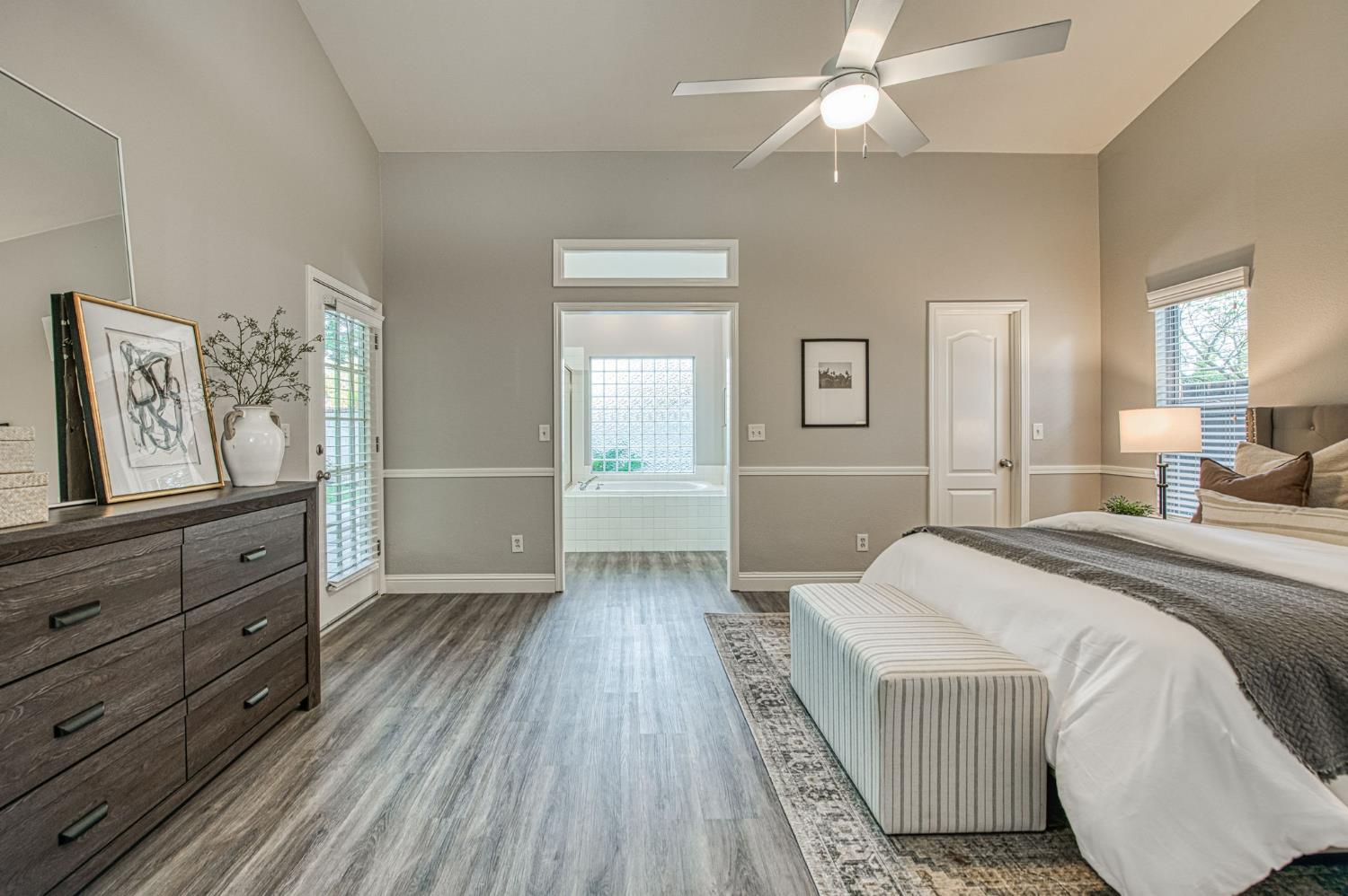 9882 N Meridian Avenue, Fresno, CA, 93720