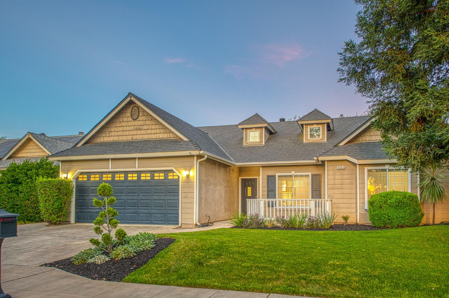 9882 N Meridian Avenue, Fresno, CA, 93720