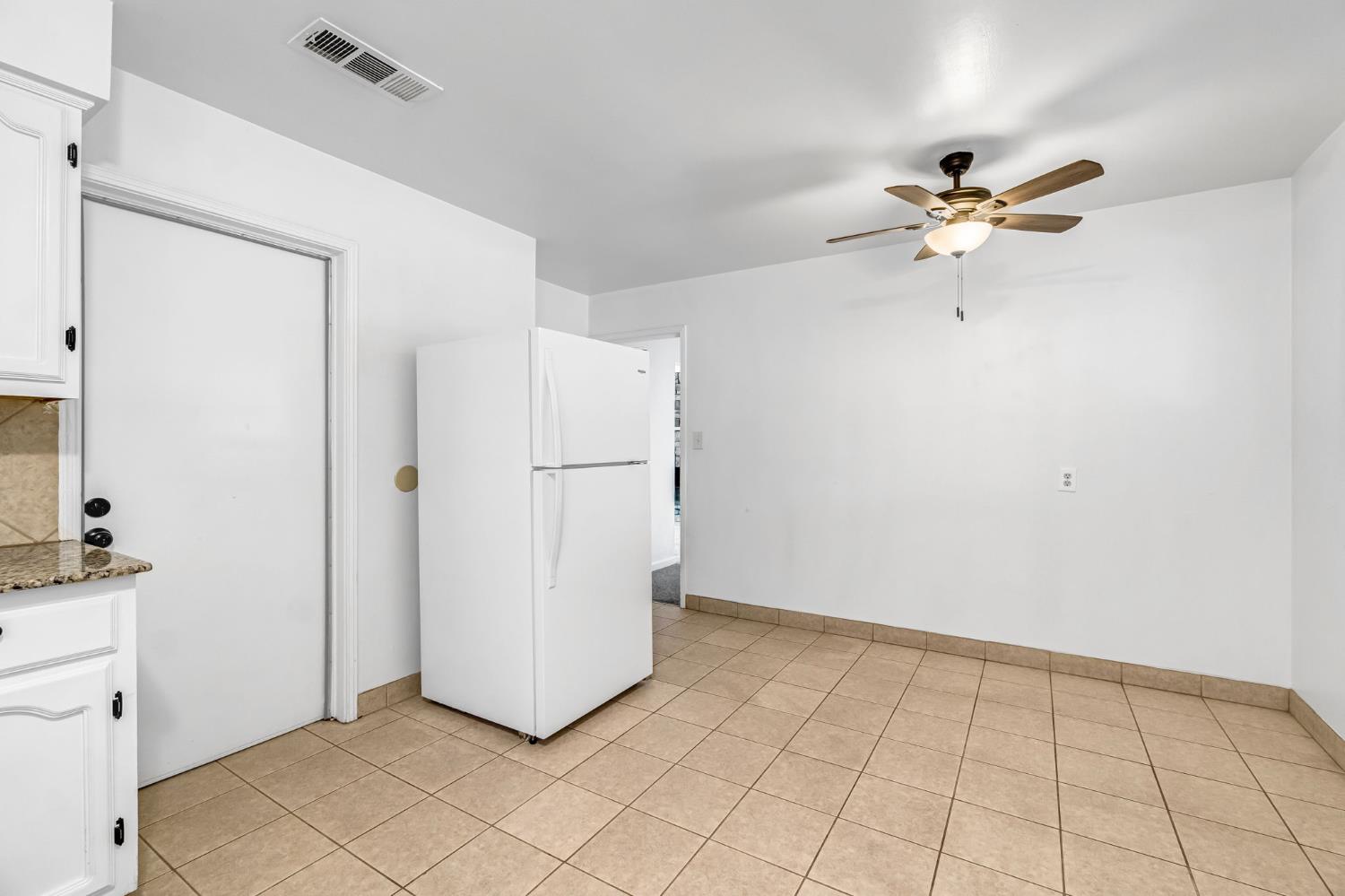 4033 E Brentwood Avenue, Fresno, CA, 93703