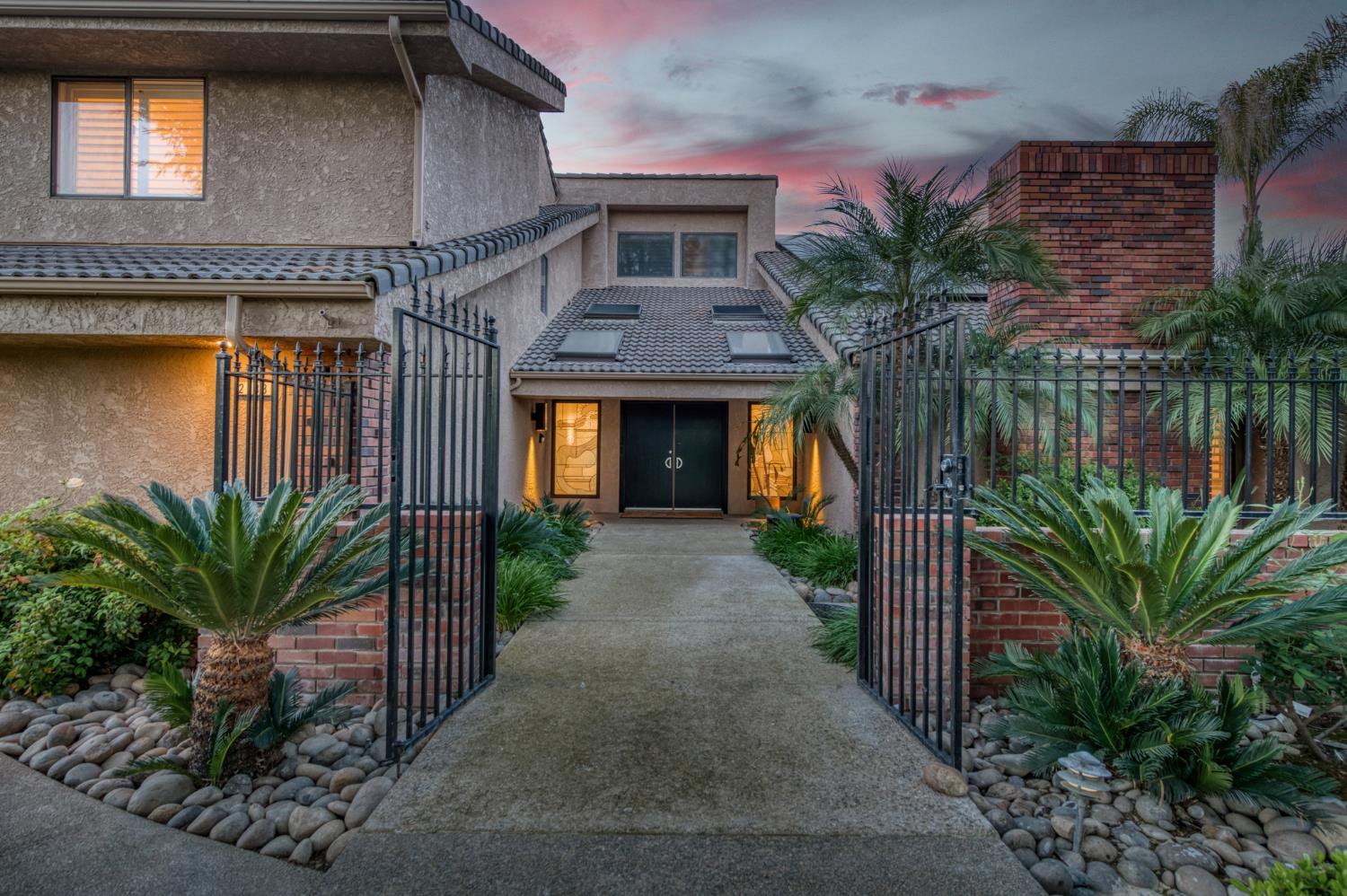 Single Family in Fresno - photo 2