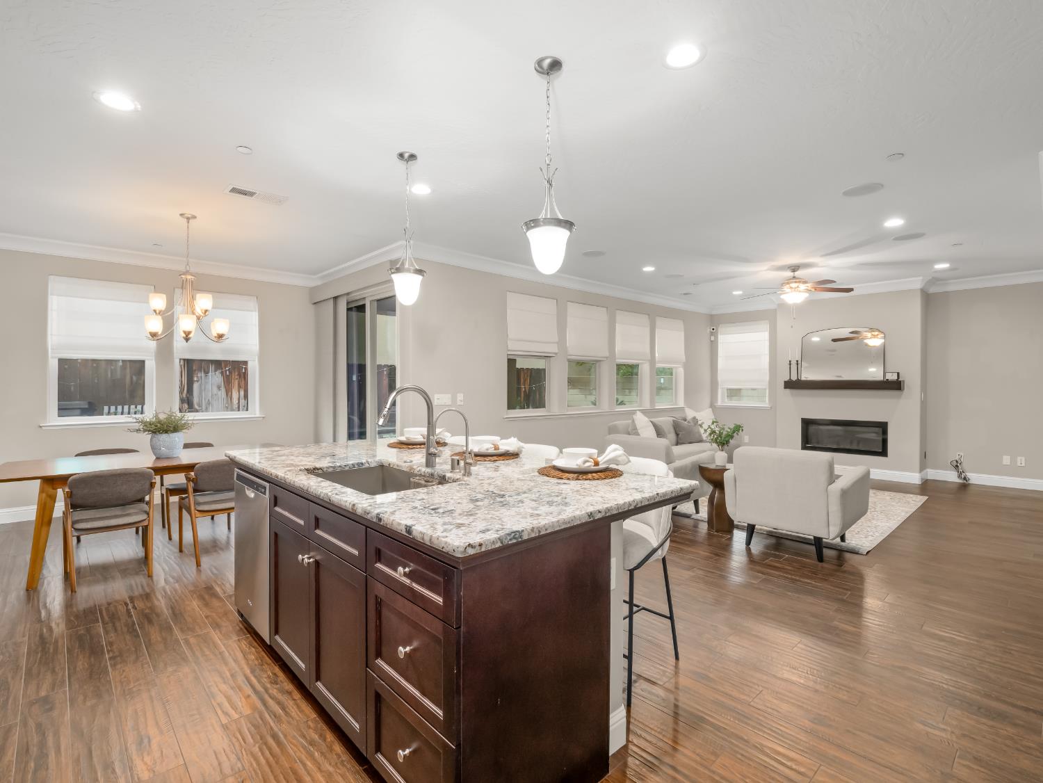 11617 N Bella Verde Avenue, Fresno, CA, 93730