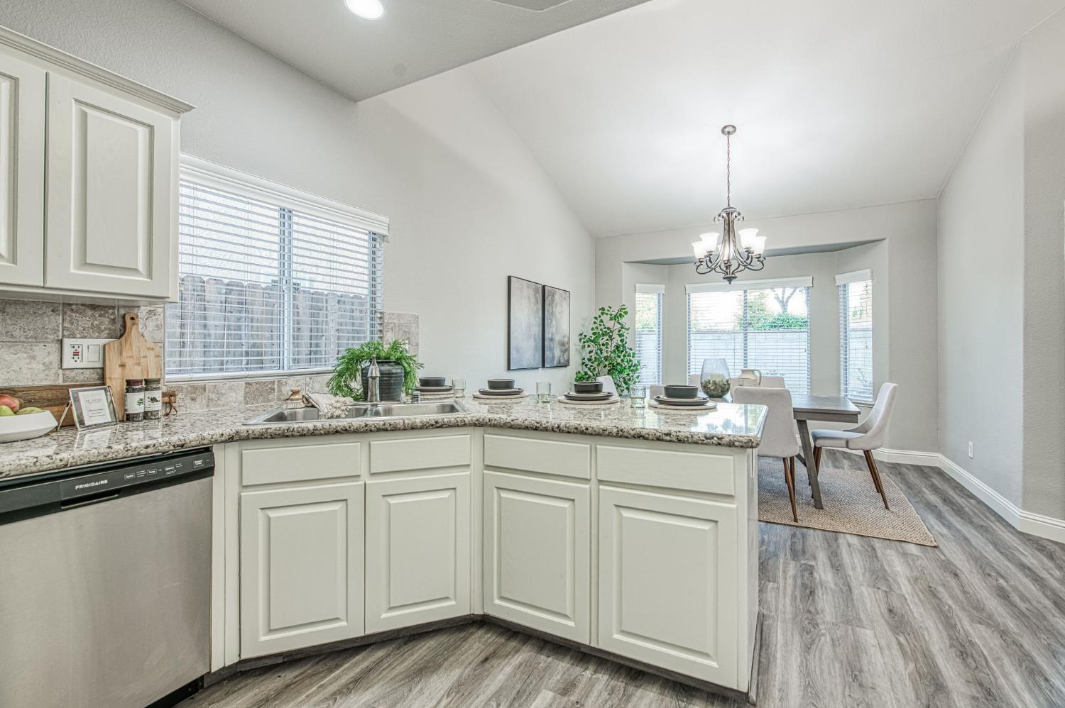 9882 N Meridian Avenue, Fresno, CA, 93720