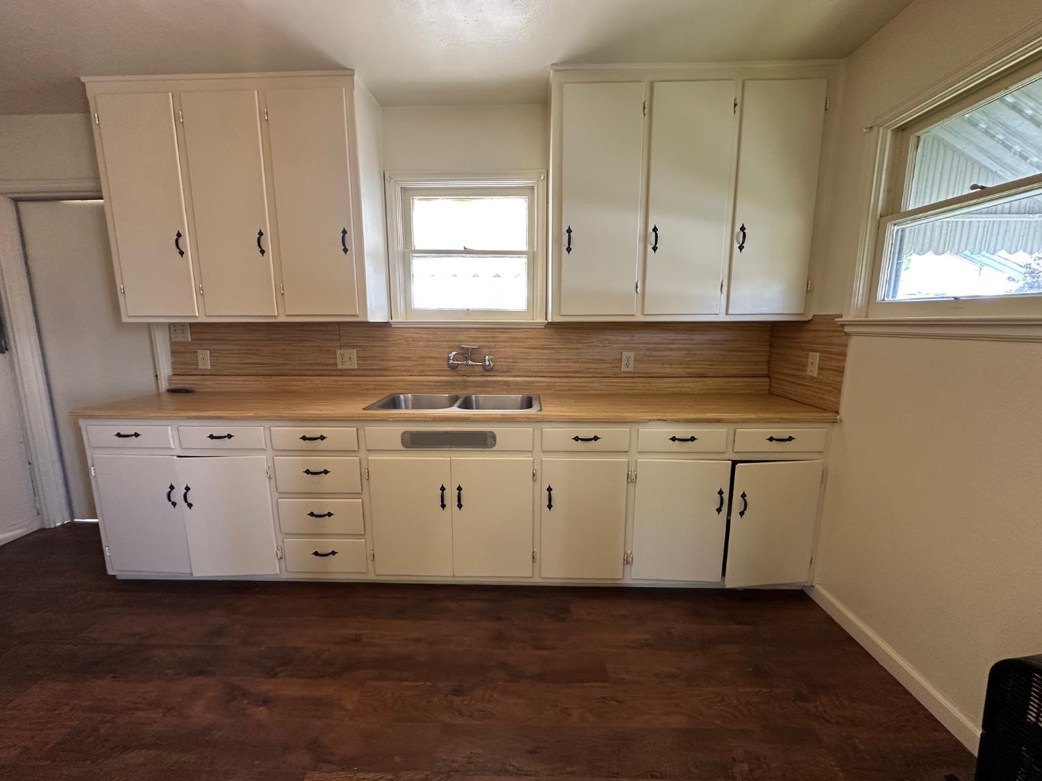 2042 Mayfair Drive E, Fresno, CA, 93703