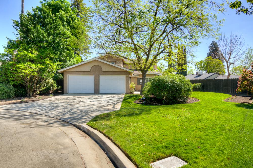 Single Family in Fresno - main photo