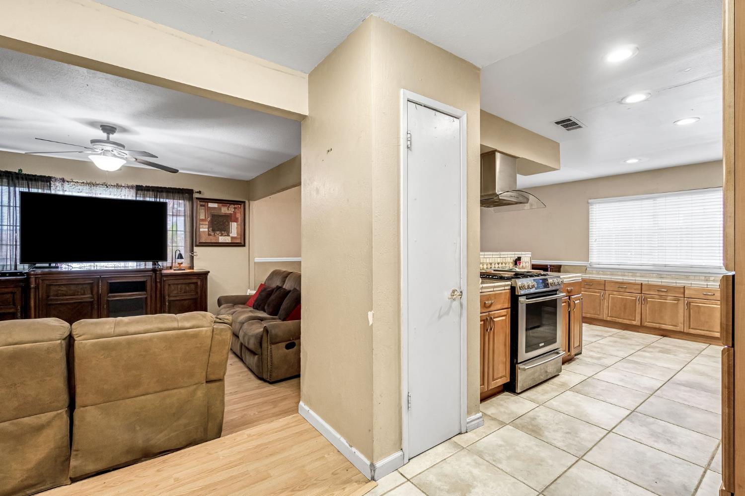 3849 N Stanford Avenue, Fresno, CA, 93727