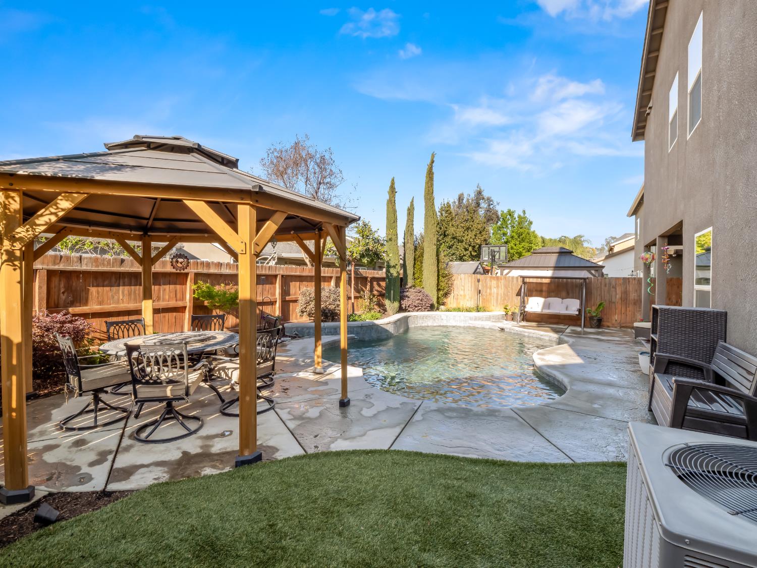 6878 W Alana Drive W, Fresno, CA, 93722