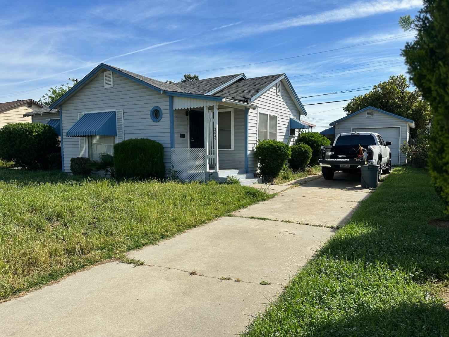 2042 Mayfair Drive E, Fresno, CA, 93703
