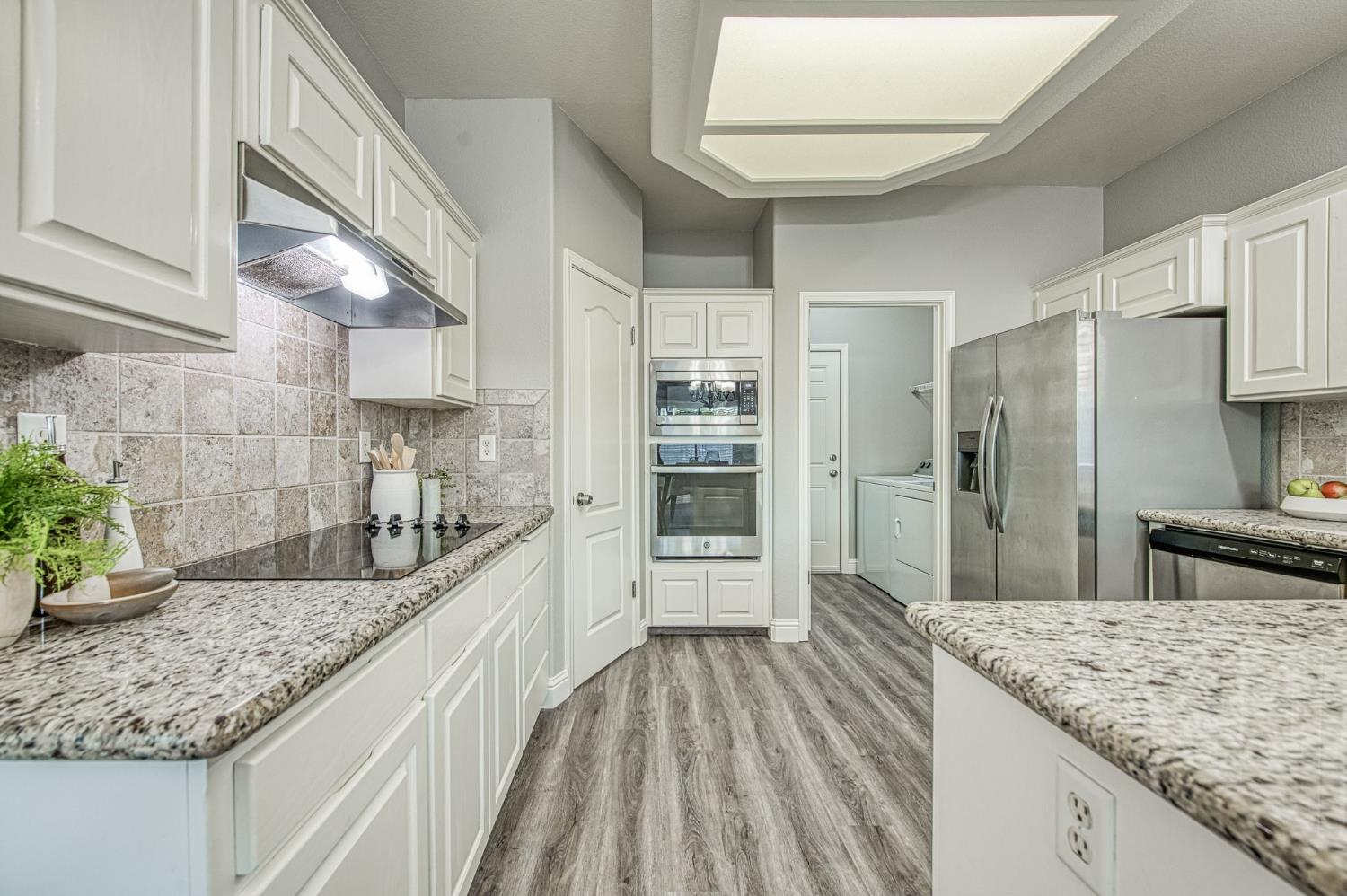 9882 N Meridian Avenue, Fresno, CA, 93720