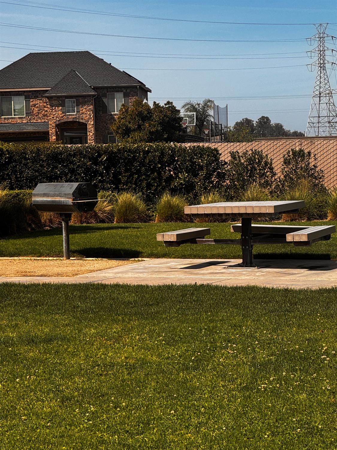 6878 W Alana Drive W, Fresno, CA, 93722