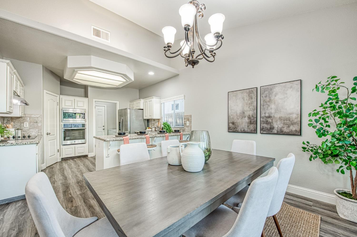 9882 N Meridian Avenue, Fresno, CA, 93720