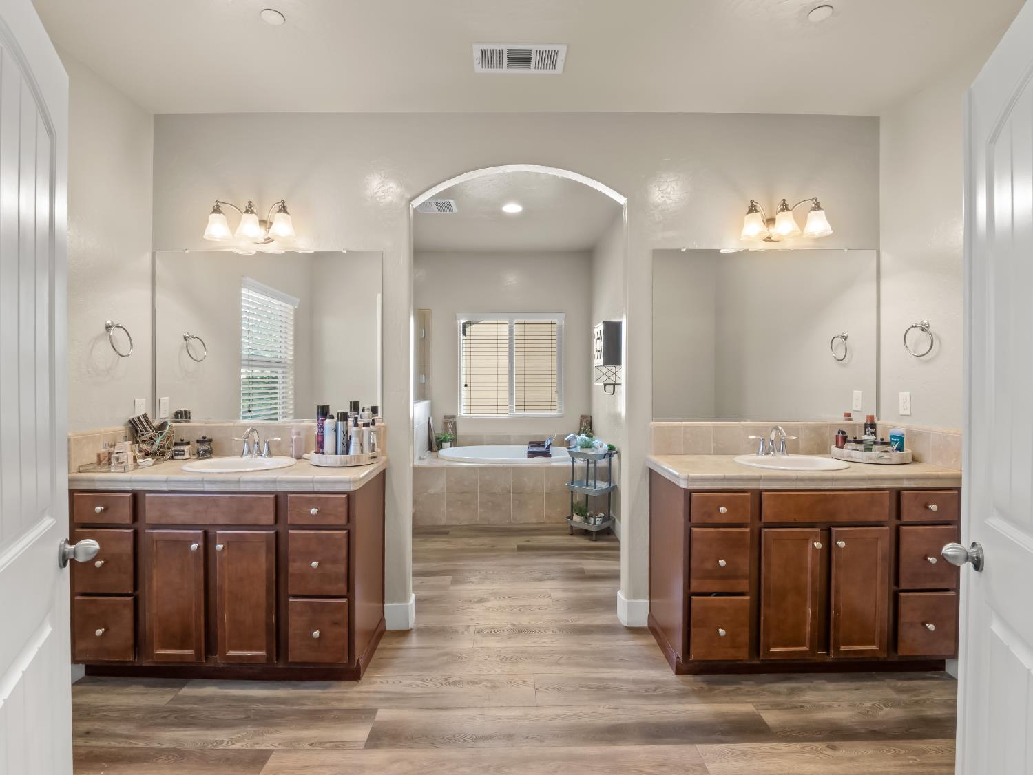 6878 W Alana Drive W, Fresno, CA, 93722