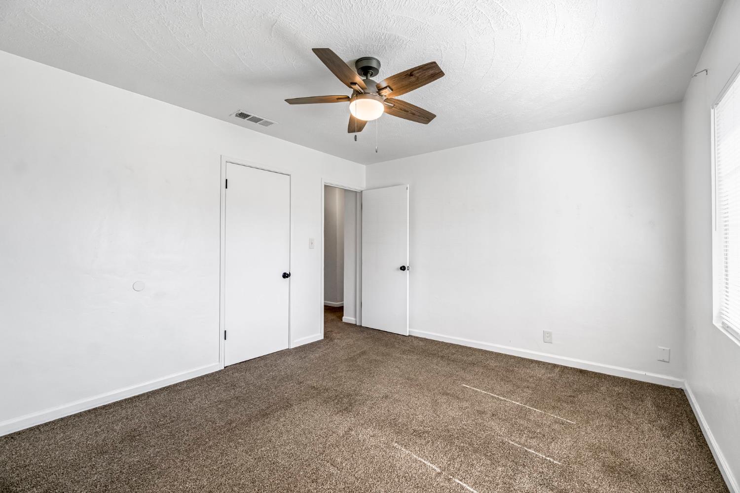 4033 E Brentwood Avenue, Fresno, CA, 93703