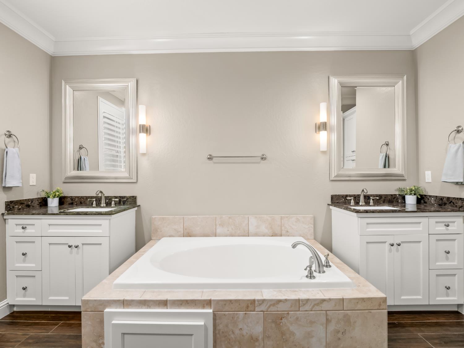 11617 N Bella Verde Avenue, Fresno, CA, 93730