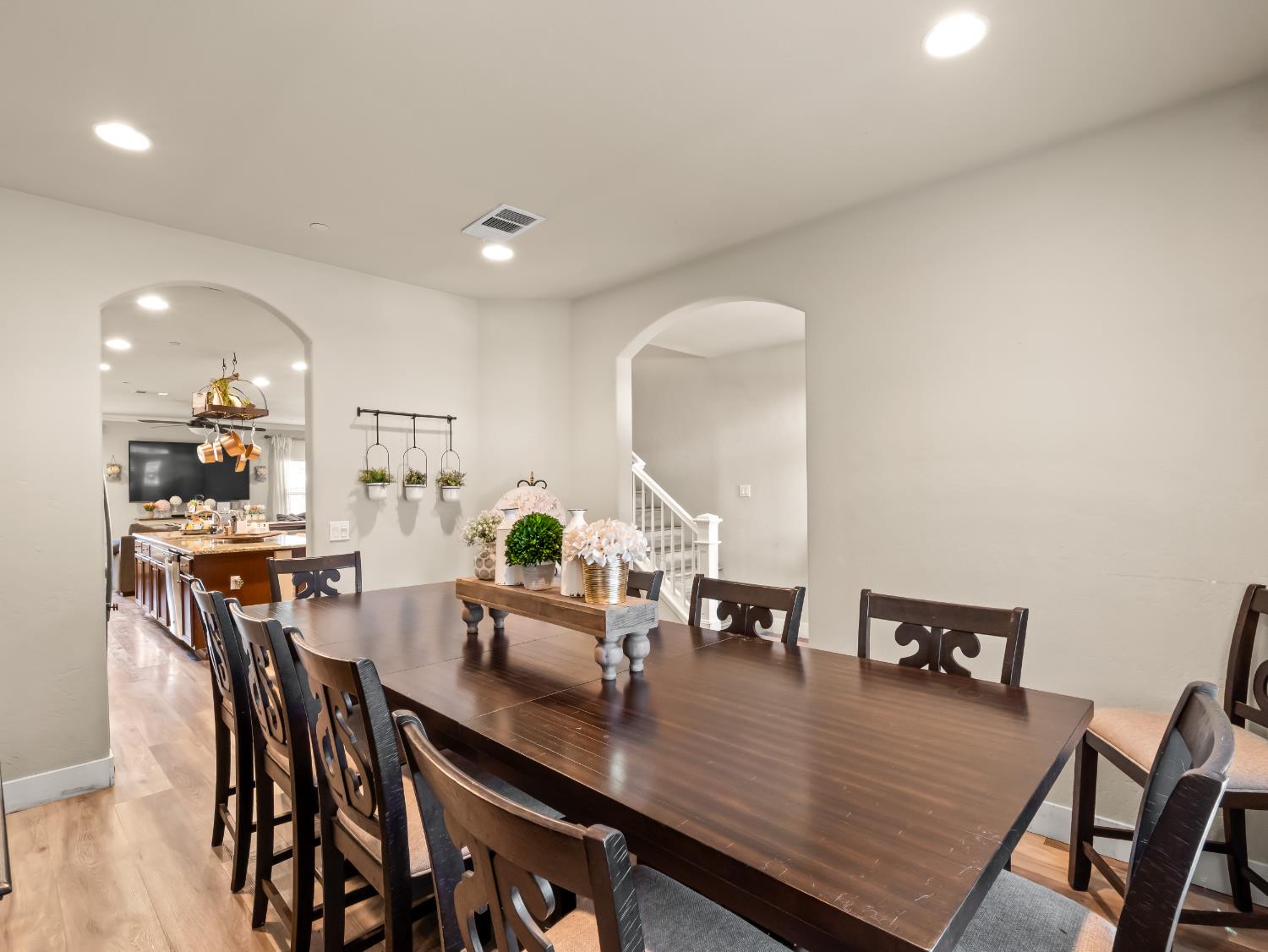 6878 W Alana Drive W, Fresno, CA, 93722