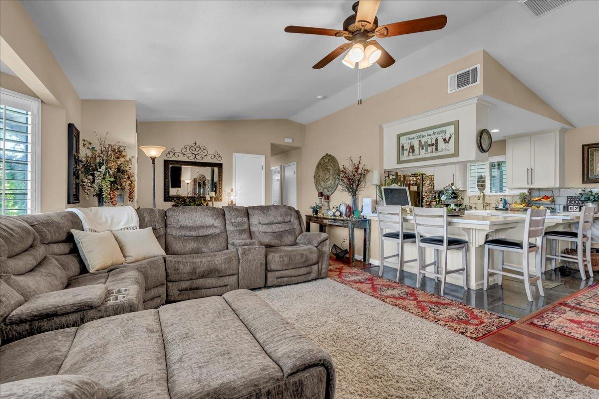 21544 Grangeville Boulevard, Lemoore, CA, 93245