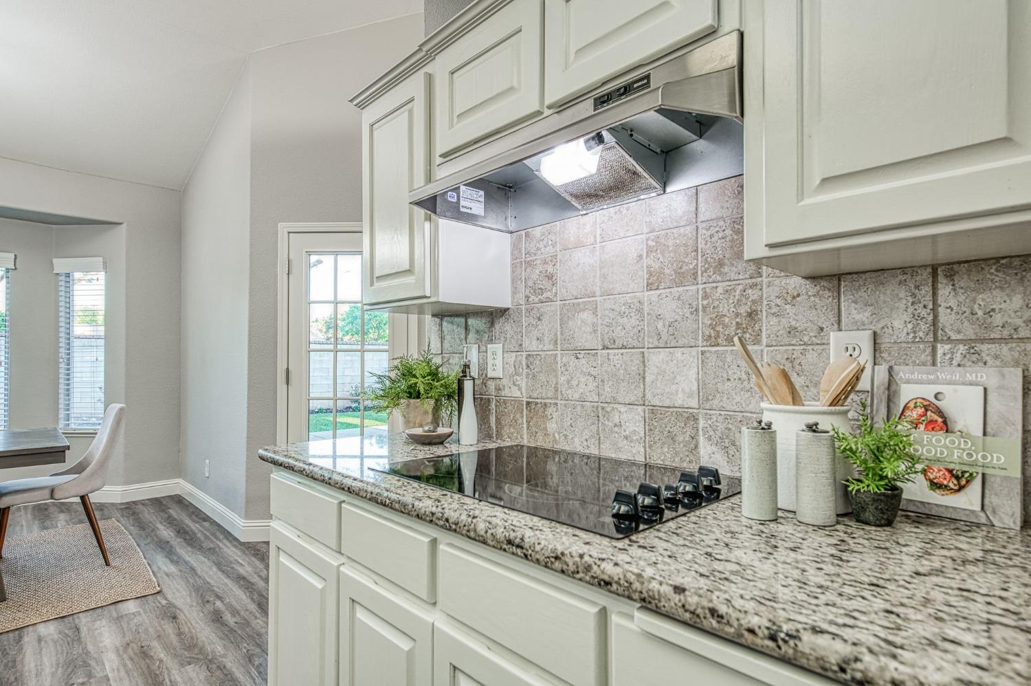 9882 N Meridian Avenue, Fresno, CA, 93720