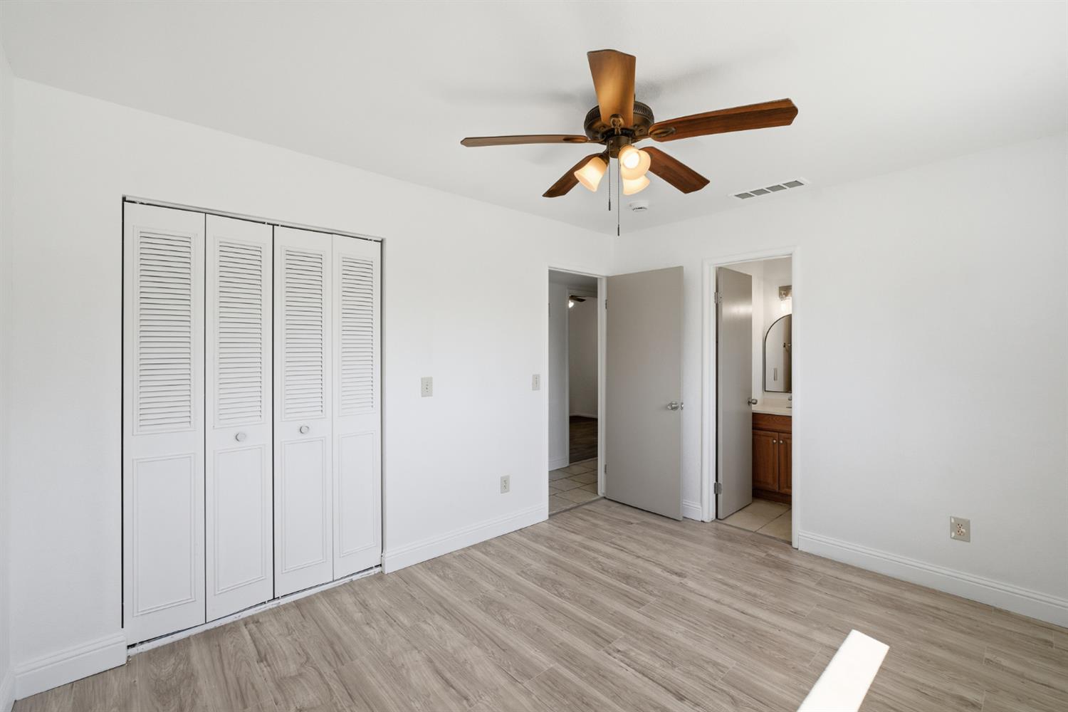 4907 E Platt Avenue, Fresno, CA, 93727