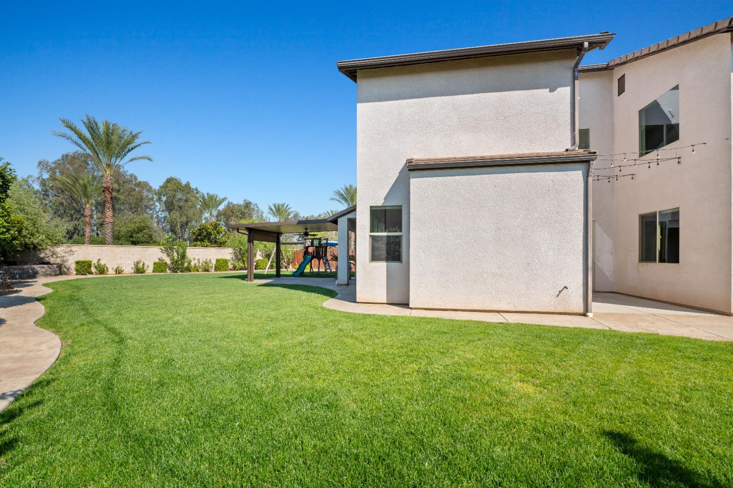 1805 E Bella Rosa Avenue, Fresno, CA, 93730