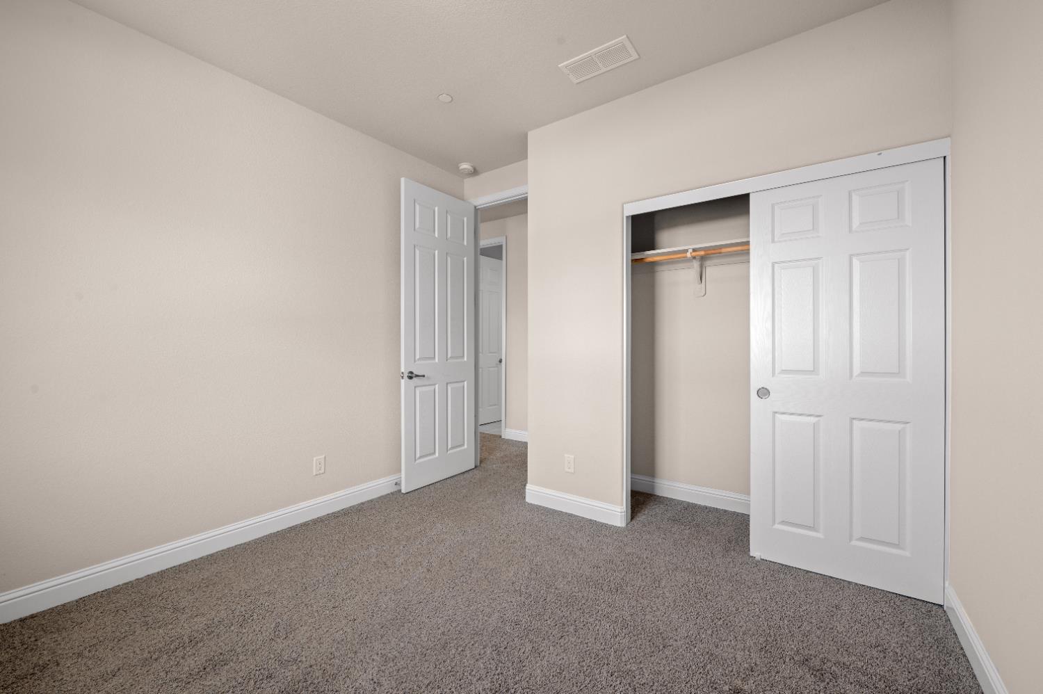 1805 E Bella Rosa Avenue, Fresno, CA, 93730