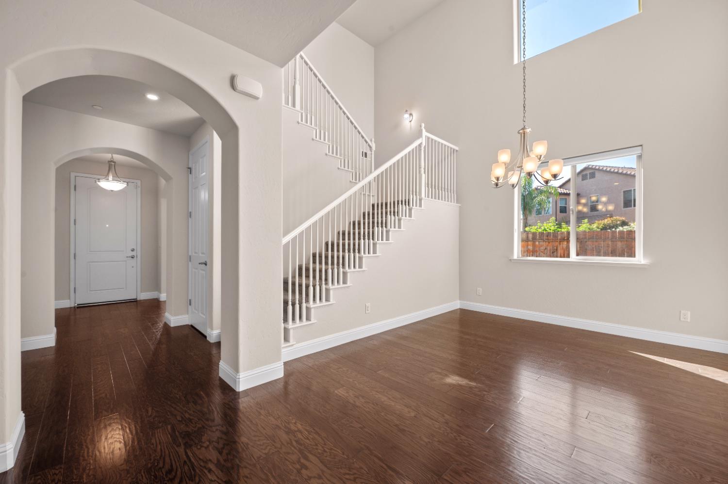 1805 E Bella Rosa Avenue, Fresno, CA, 93730