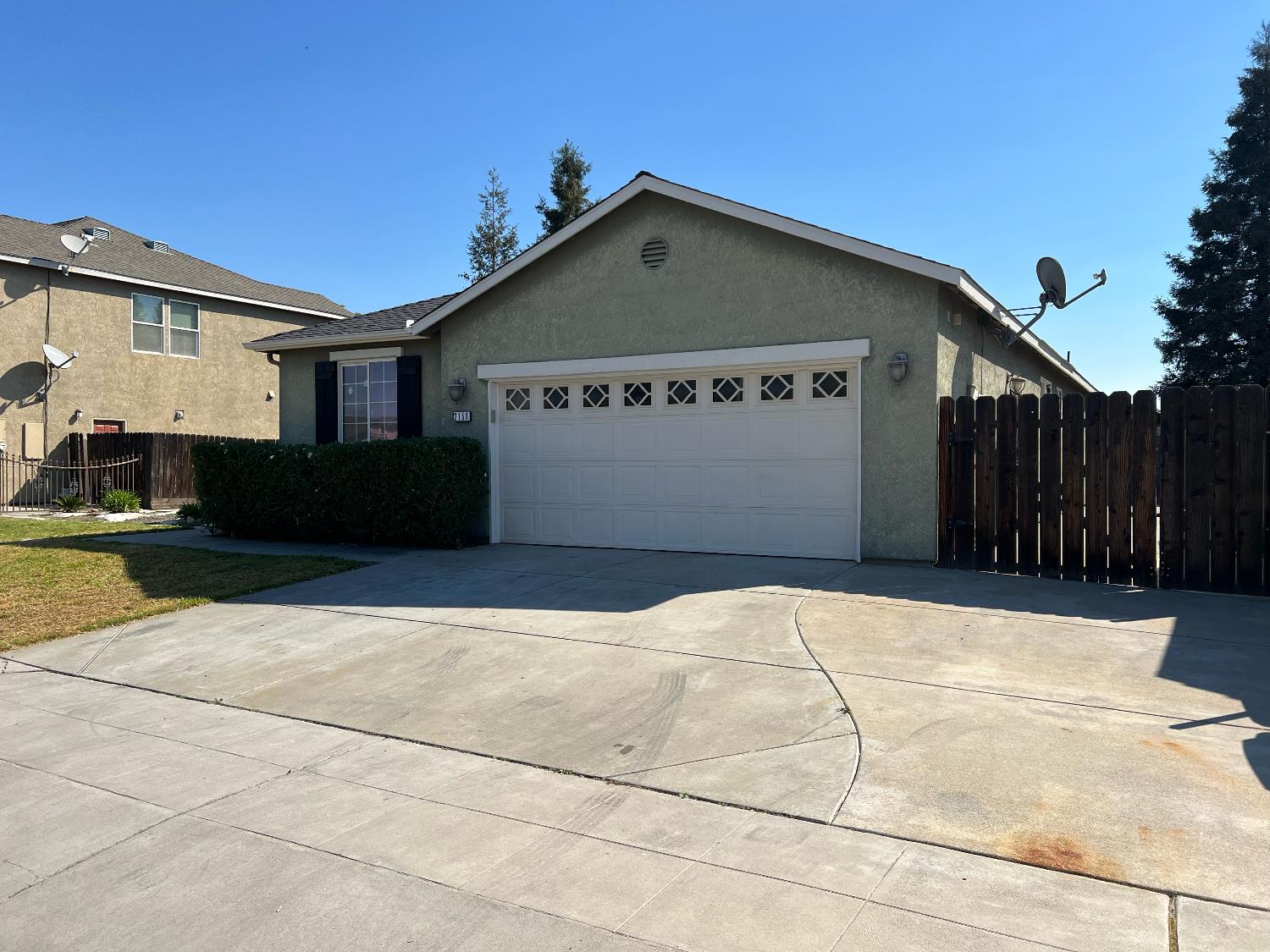 Single Family in Fresno - photo 3