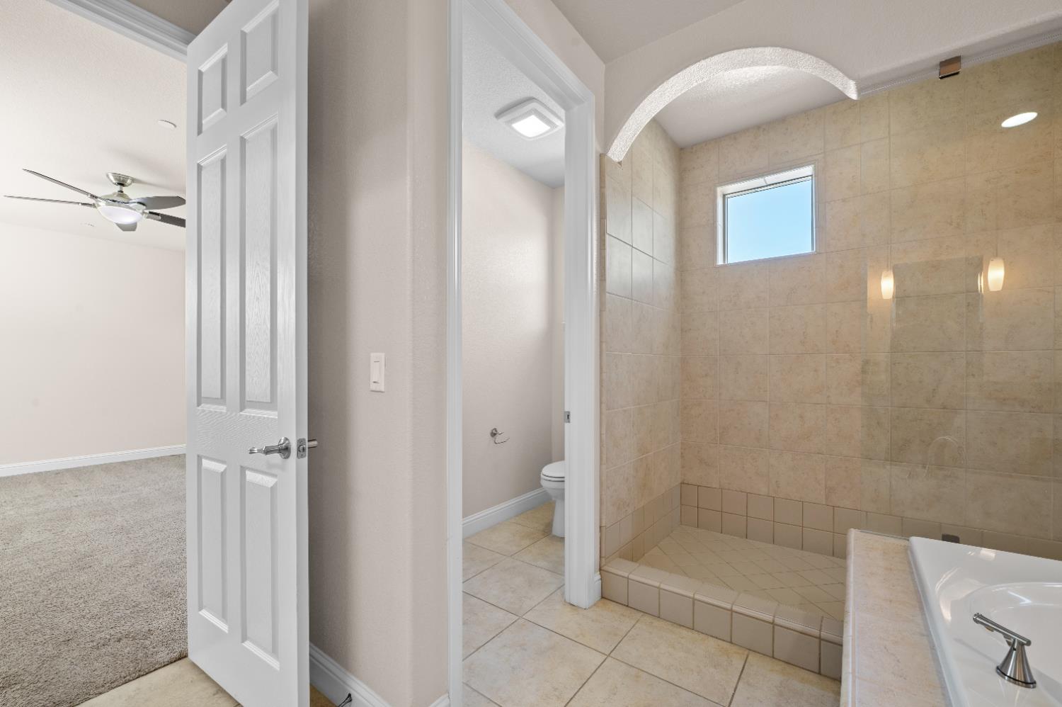 1805 E Bella Rosa Avenue, Fresno, CA, 93730