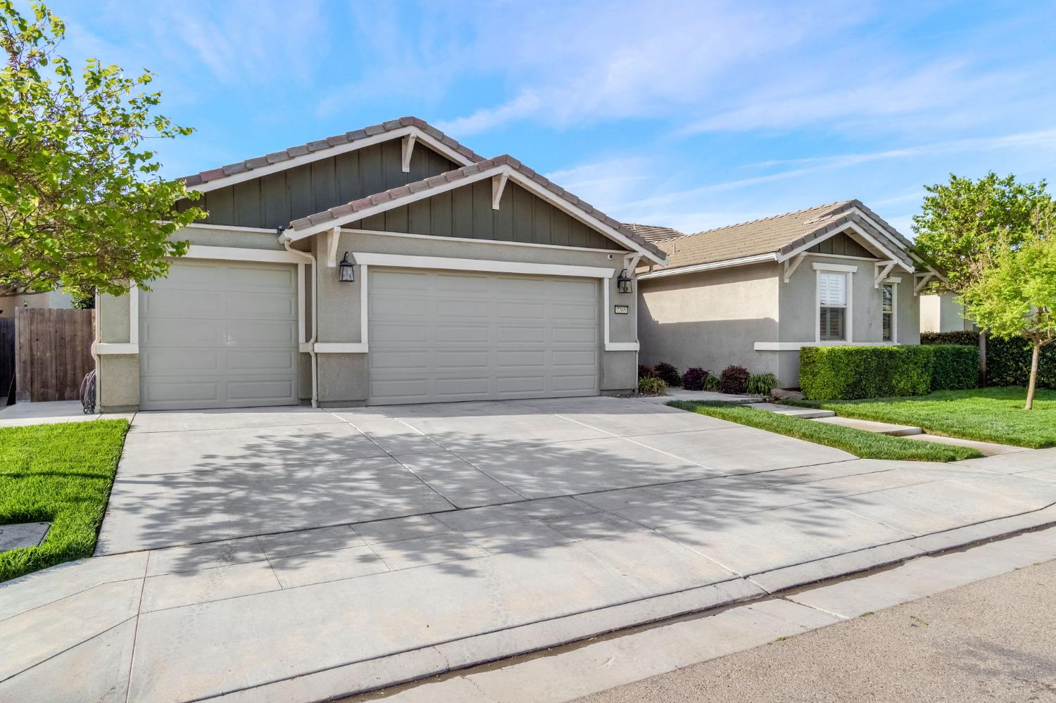 Single Family in Fresno - photo 2
