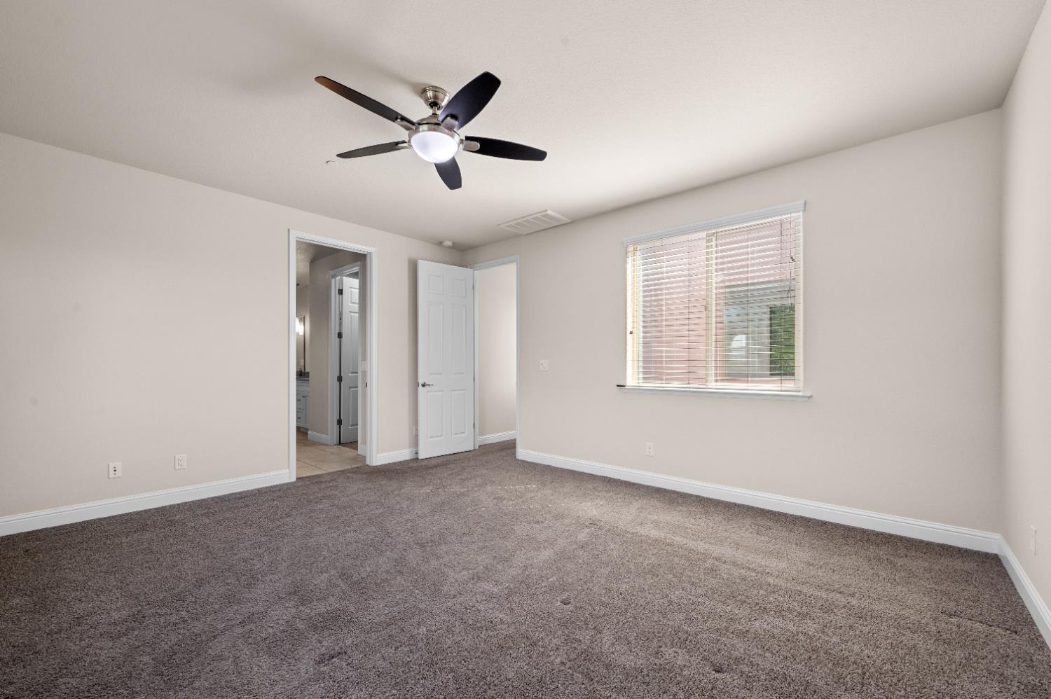 1805 E Bella Rosa Avenue, Fresno, CA, 93730