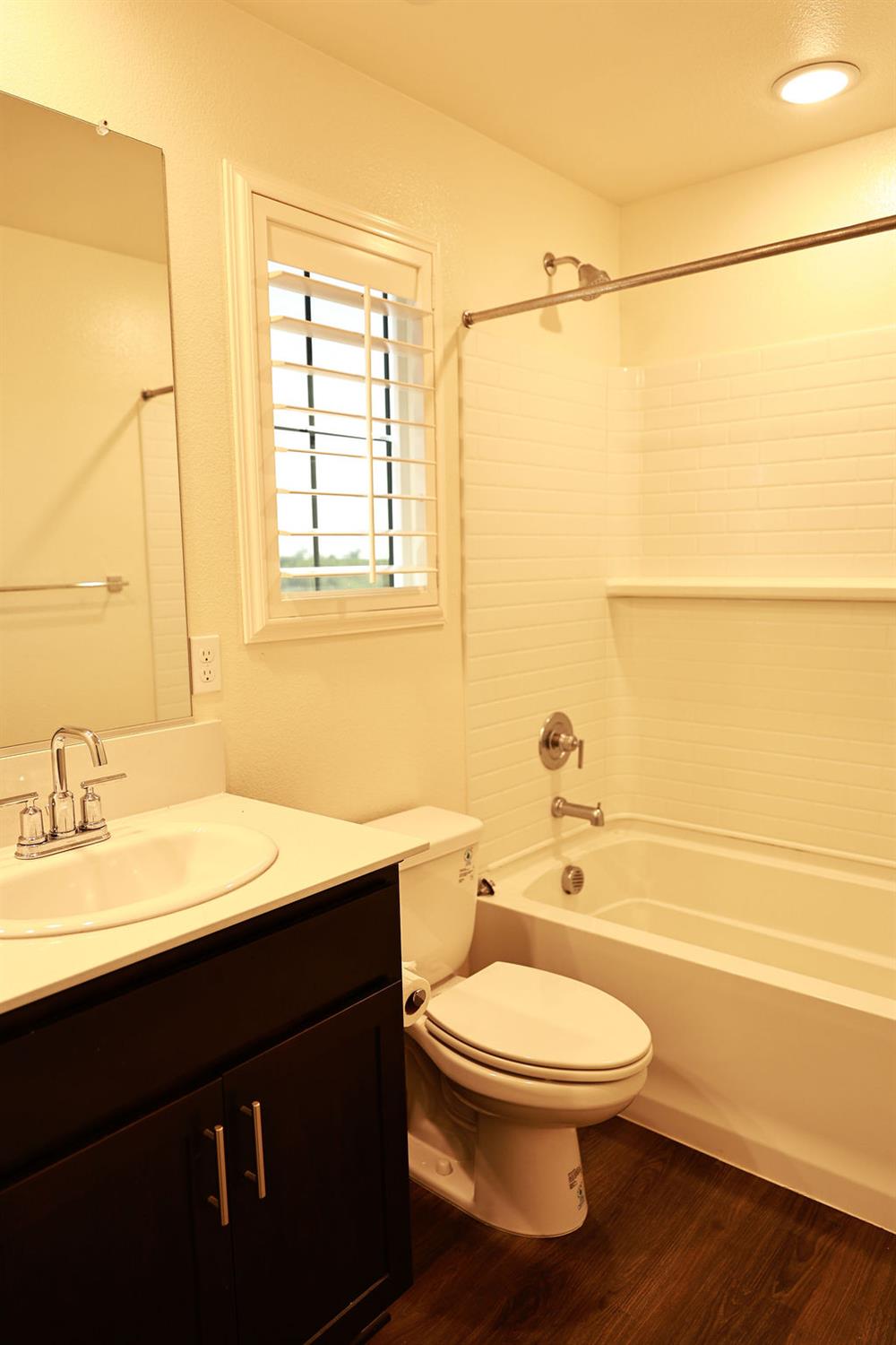 1382 Shoreline Drive, Madera, CA, 93637