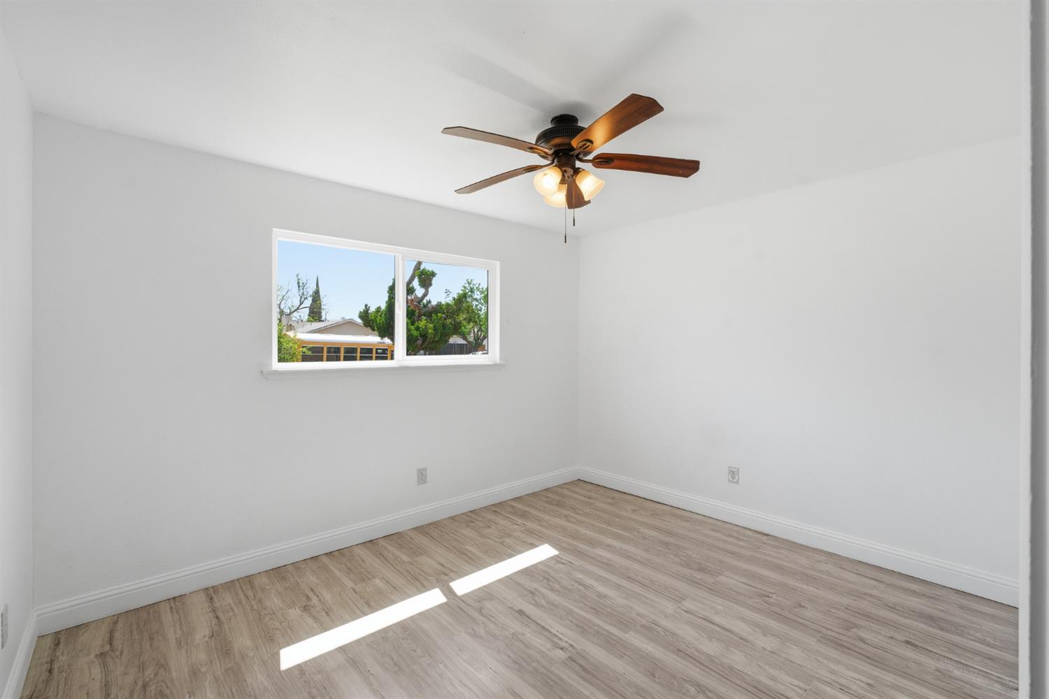 4907 E Platt Avenue, Fresno, CA, 93727