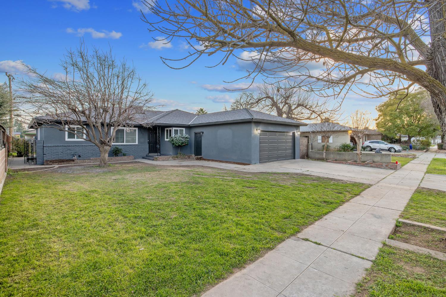 Single Family in Fresno - photo 3