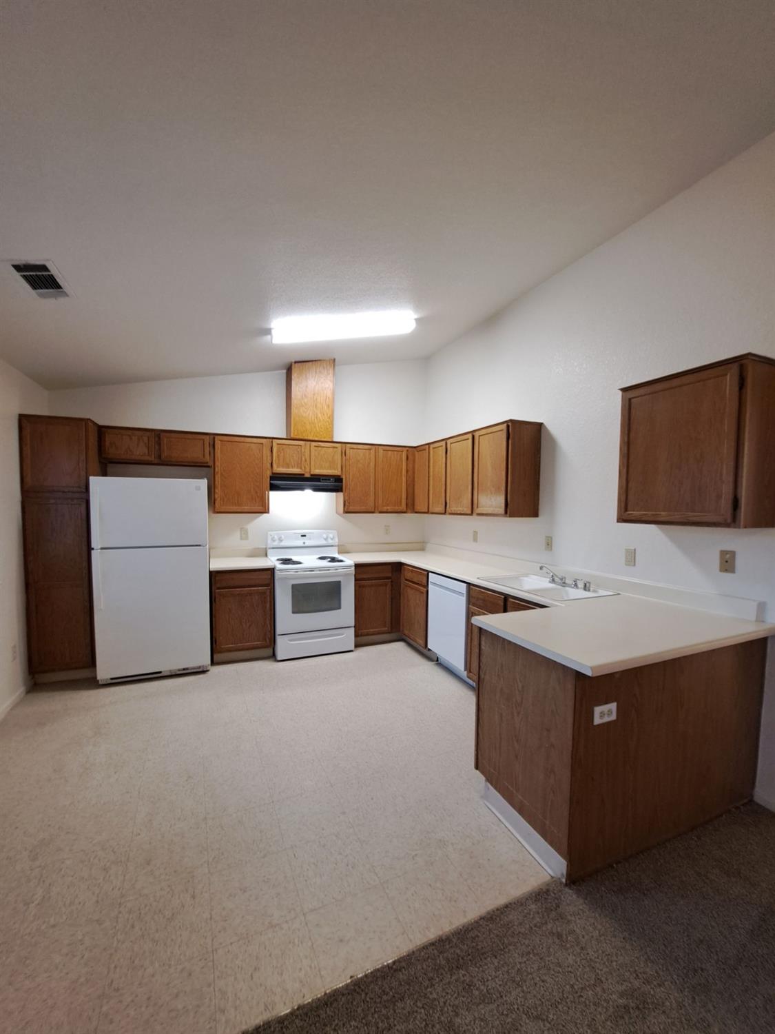 12476 Georgia Lane, Madera, CA, 93637