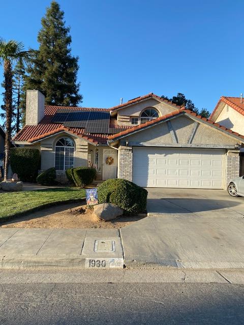 Single Family in Fresno - photo 2