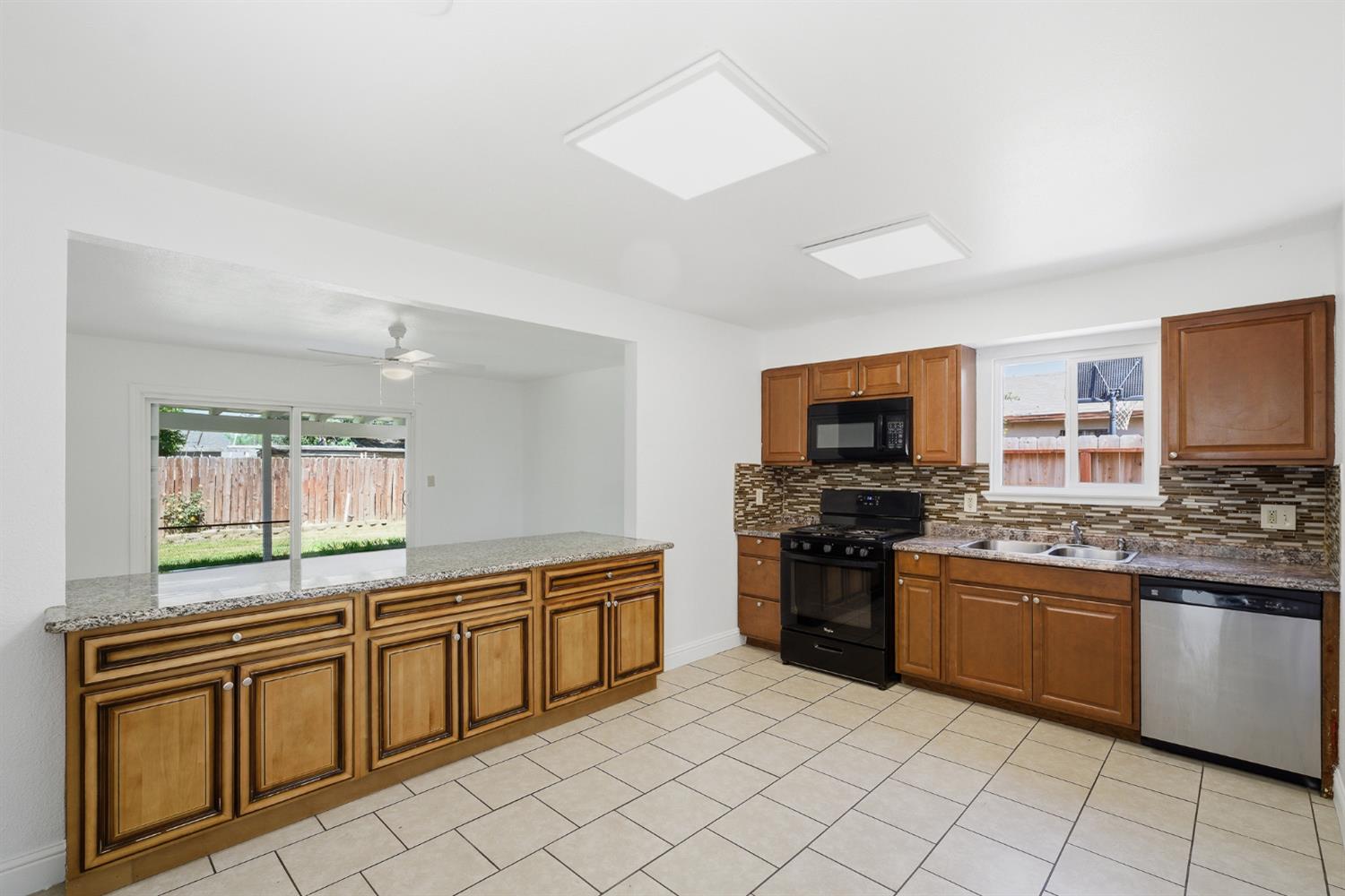 4907 E Platt Avenue, Fresno, CA, 93727