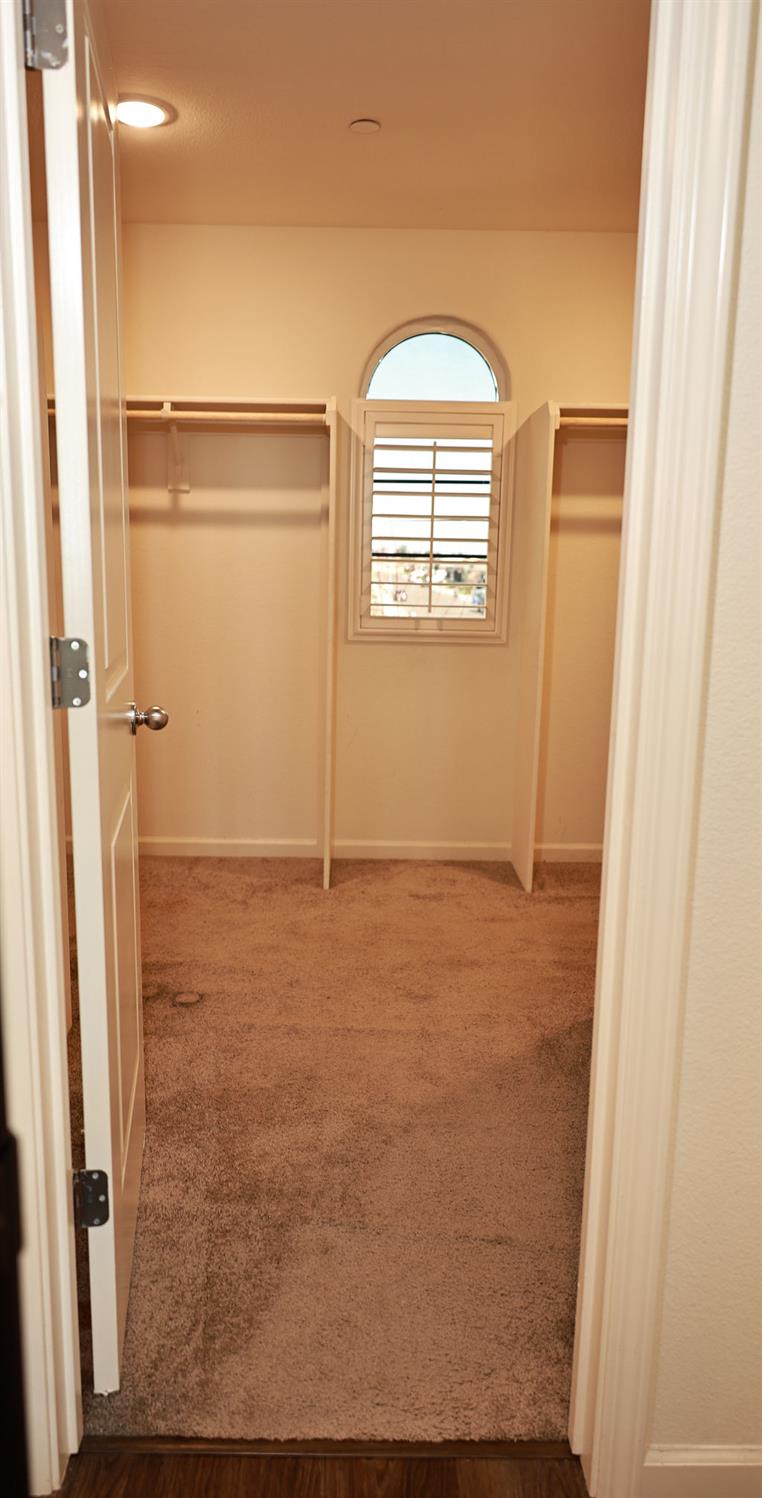 1382 Shoreline Drive, Madera, CA, 93637