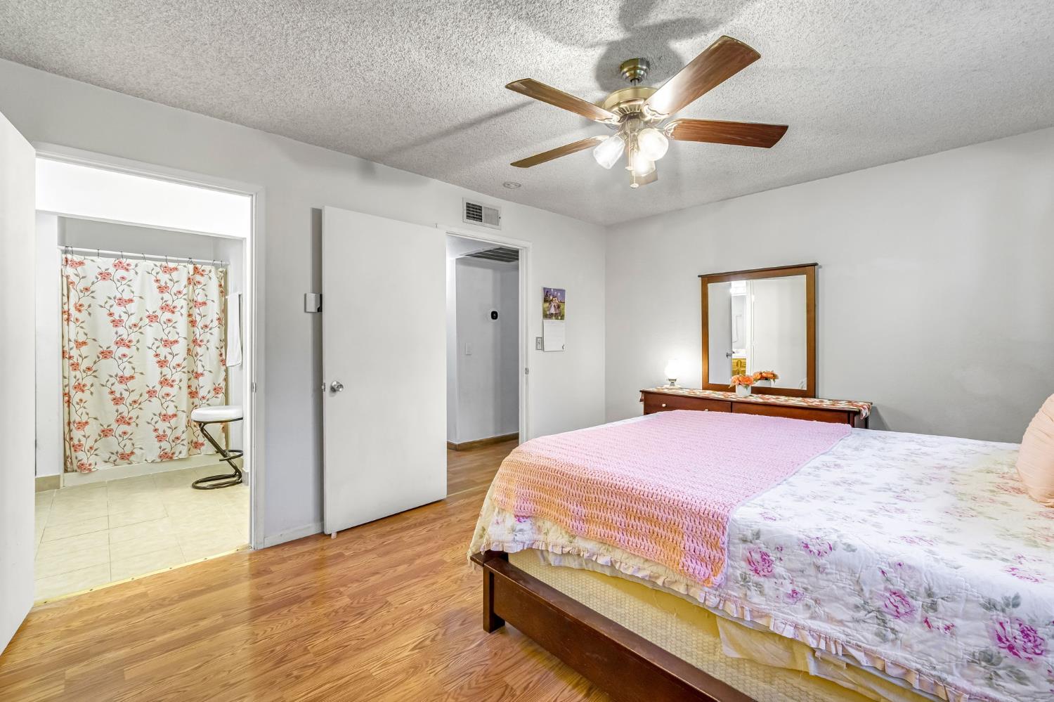 1488 Whittier Avenue, Clovis, CA, 93611