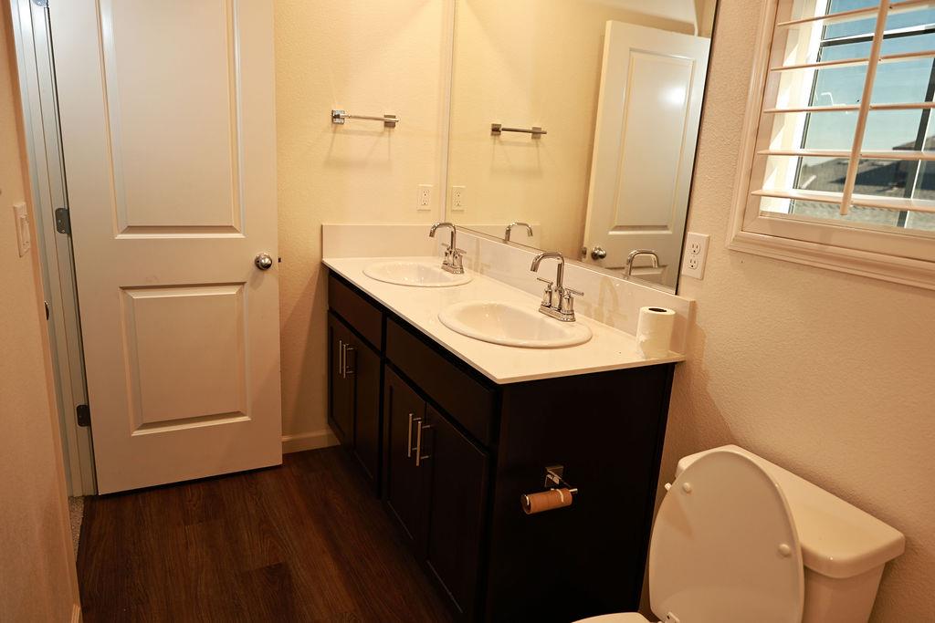 1382 Shoreline Drive, Madera, CA, 93637