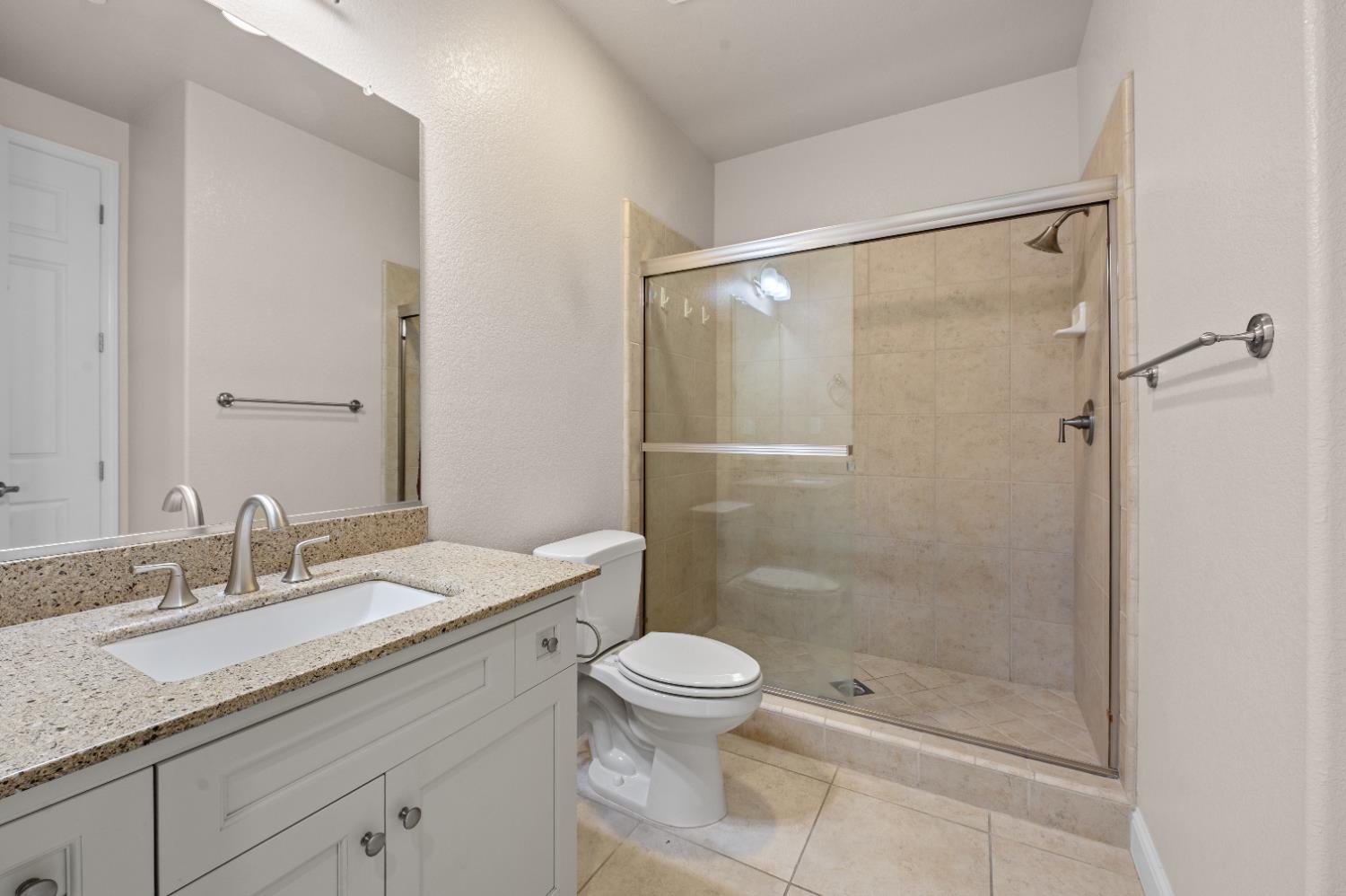 1805 E Bella Rosa Avenue, Fresno, CA, 93730