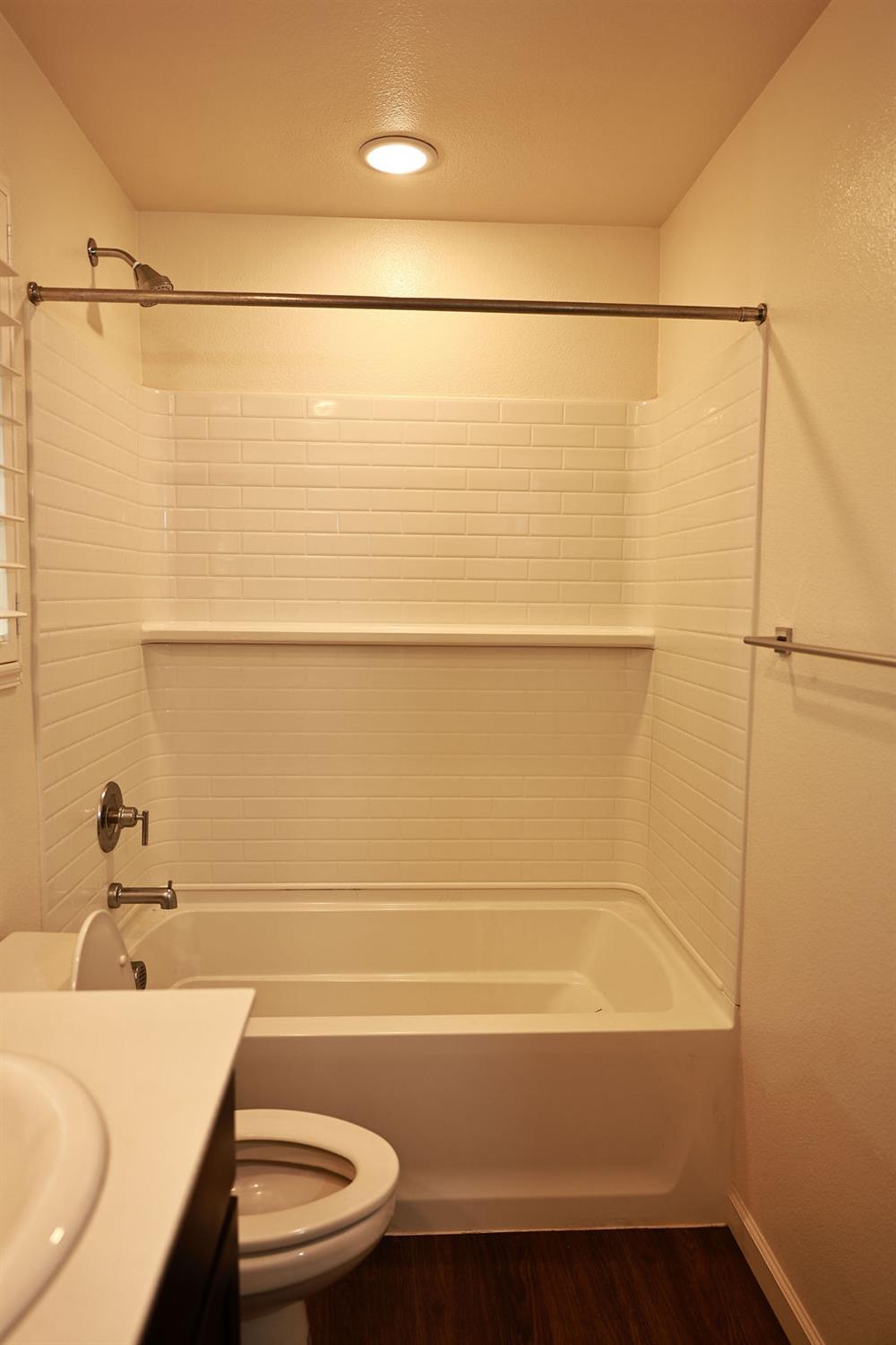 1382 Shoreline Drive, Madera, CA, 93637