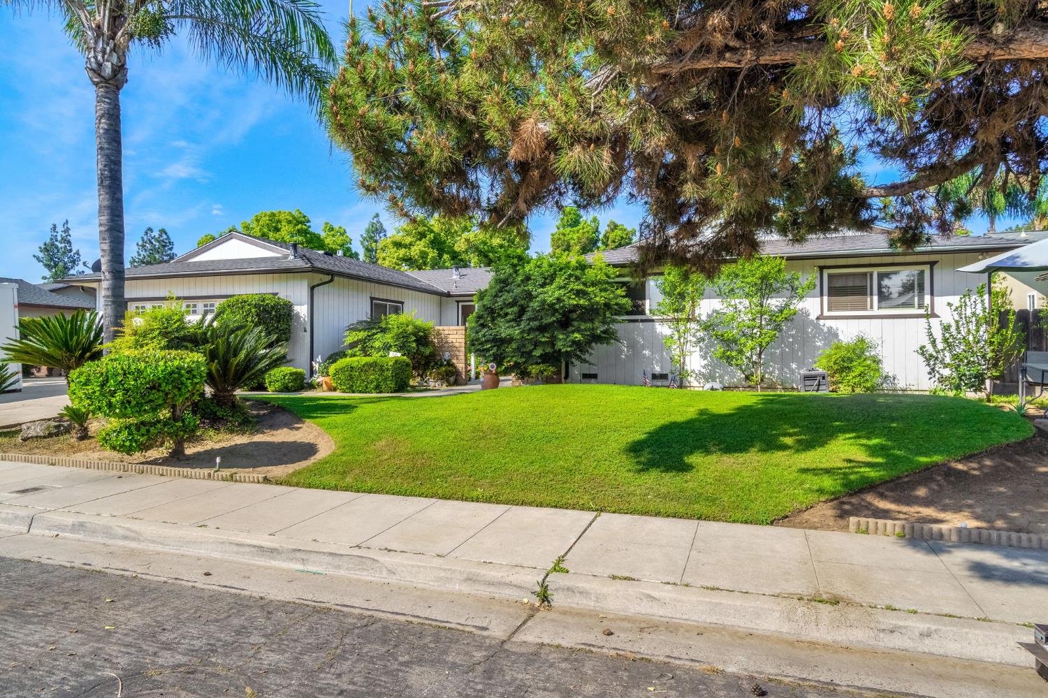 1488 Whittier Avenue, Clovis, CA, 93611