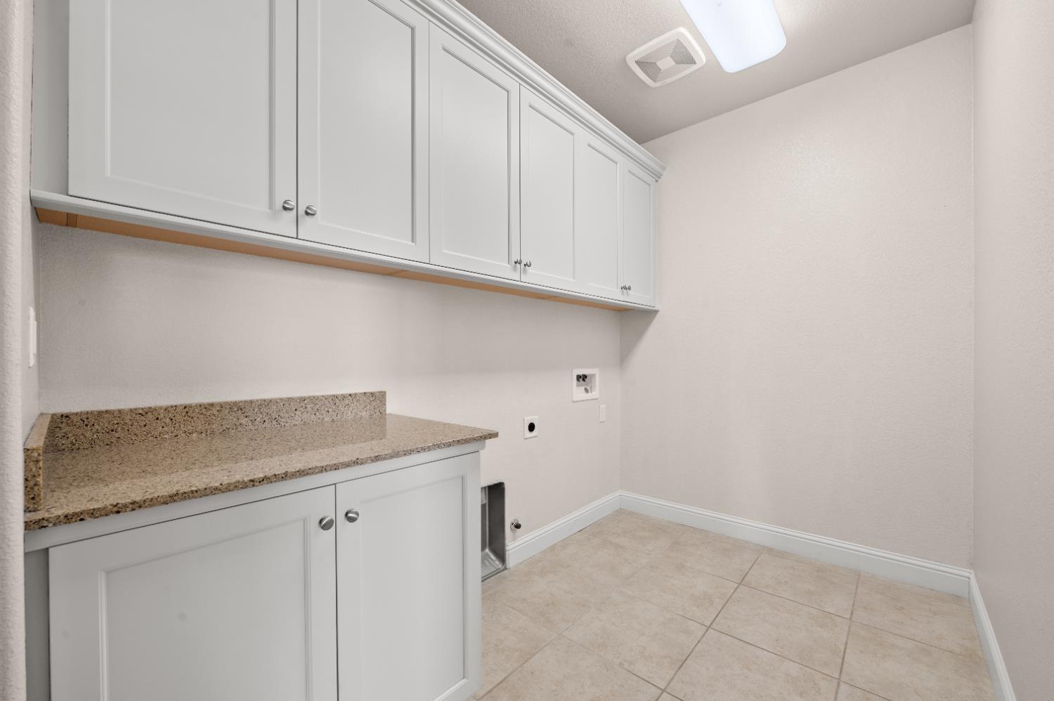 1805 E Bella Rosa Avenue, Fresno, CA, 93730