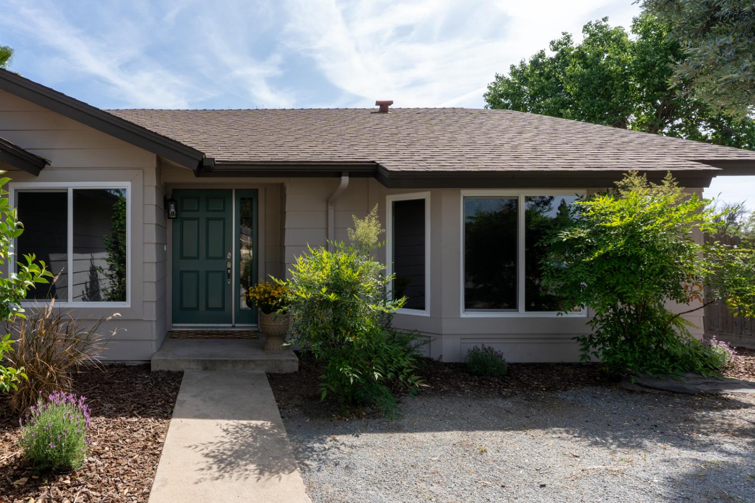 Single Family in Fresno - photo 2