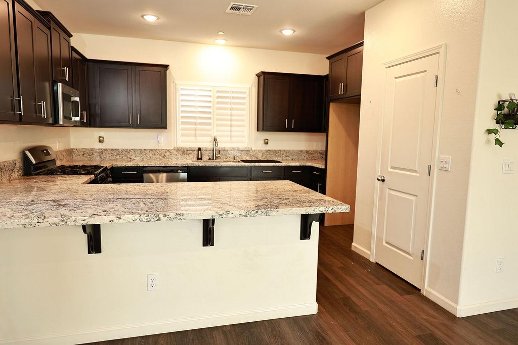 1382 Shoreline Drive, Madera, CA, 93637