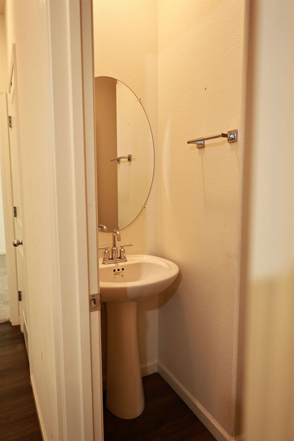 1382 Shoreline Drive, Madera, CA, 93637