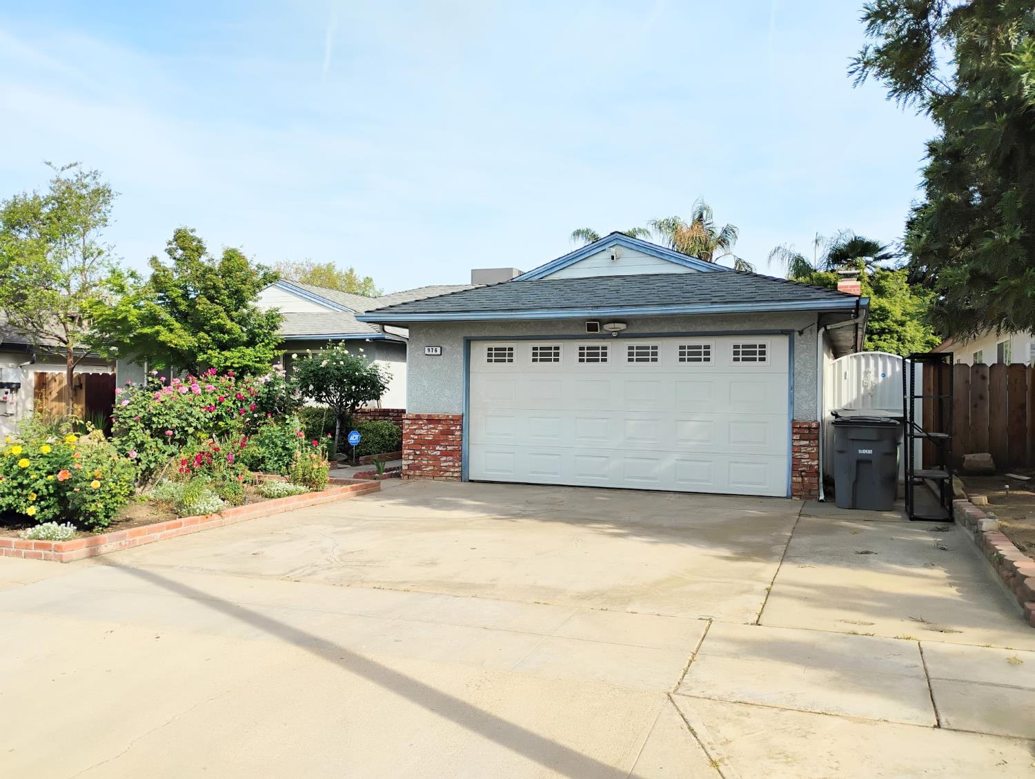 Single Family in Fresno - photo 3