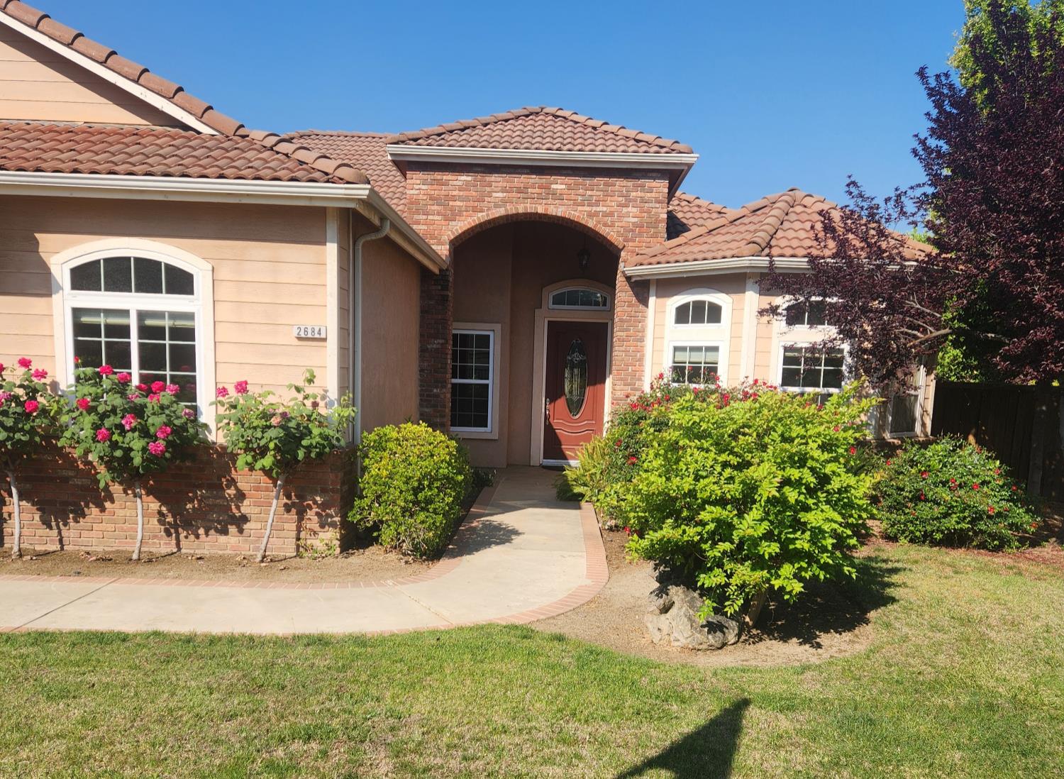Single Family in Clovis - photo 2