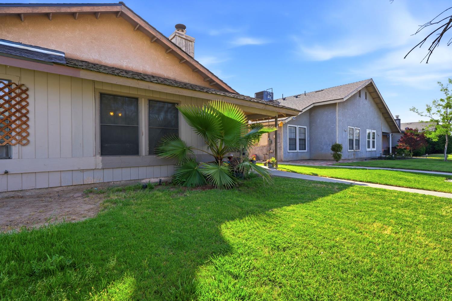 Single Family in Hanford - photo 3
